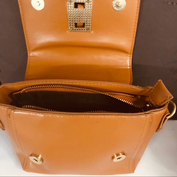 Handbag 😗 - Picture 5 of 5